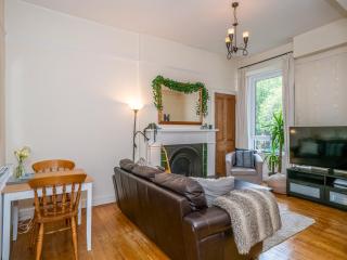 Pass the Keys Superb 1 Bed Flat in Traditional Victorian Building - Edimburgo - 0