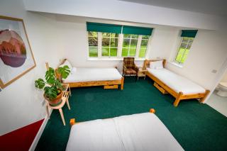 Loch Ness Bunk Inn - 1