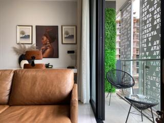 Daico - Waterfall Ellipse Apartment - 9