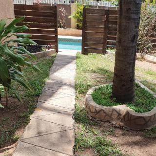 Central Upscale New Kingston Apt with pool - 2