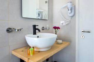 AVGOUSTIDIS APARTMENTS - 1