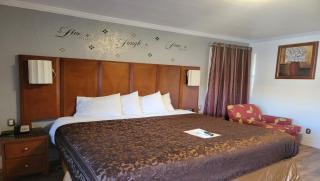 Mountain Star Inn - 9