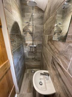 Hare's Hut - Saint Clement - 1