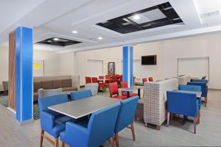 Holiday Inn Express & Suites Culpeper by IHG - 7