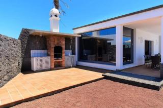Beautiful 5-Bed Villa in Playa Blanca - Playa Blanca - 9