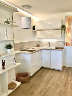 Charme & Calme-TAMARIS- Studio Vue mer - Piscine - Le Petit Olivier sur Mer - La Seyne-sur-Mer - 8