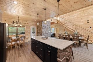 Stargazer Chalet cabin - 2