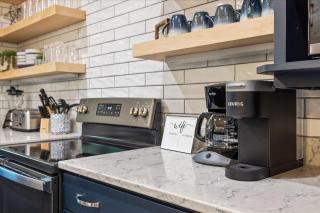 Stargazer Chalet cabin - 3