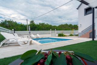 Luxury with gallery, heated pool only for you-KLIS CRO - Klis - 3