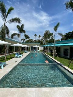 Le Petit Saint Tropez - Khanom - 3