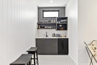 Joy Apartment 5 - Lorne - 5