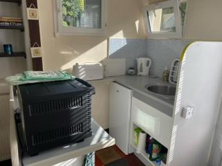 No 5 Plaisance Studio - 4