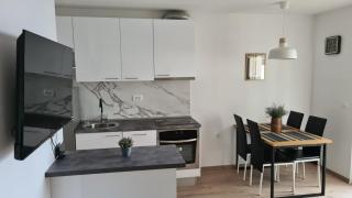 Apartment By the Mall - Split - 4