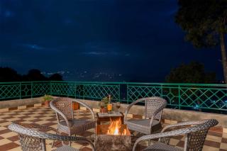 StayVista at Cecil Cottage - Himachali Colonial Hill Home, Kasauli Solan - 5