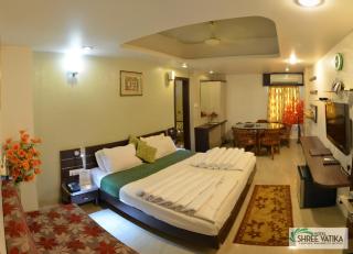 Hotel Shree Vatika - 4