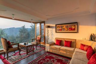 StayVista at Valleys & Peaks with Sunset Room and Bonfire, Breakfast Complimentary! - Chail - 4