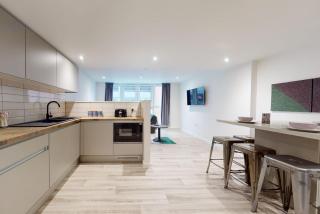 For Students Only Canvas City Point Coventry - 3