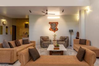 Sunshine Bloom by StayVista - Your Oasis with Pool, Lawn, Gazebo, and Poker Table - Lonavala - 1