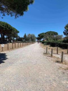 Aux Ayguades, Pavillon tout confort proche plage, terrasse et WIFI - Gruissan - 9