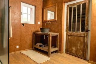 Suite campagnarde près Bordeaux, vue sur les vignes au Château Camponac - 7