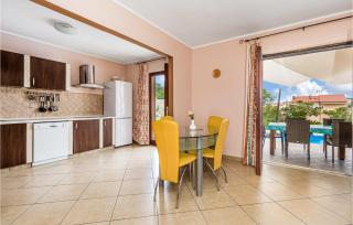 Nice Home In Banjol With Wifi - Banjol - 6
