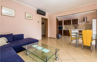 Nice Home In Banjol With Wifi - Banjol - 2