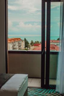 Graphic Hotel Batumi - Batumi - 3
