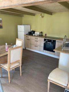 Le carrosse, la diligence, centre Saint Jean de Losne tarif 2pers 1 chambre, tarif 4 pers 2 chambres - 2