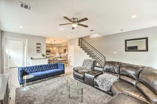 Pet-Friendly Houston Townhome w/ Fenced Yard - 6