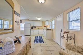 Surfside Oceanfront Cottage with Beach Access! - St. Augustine - 3