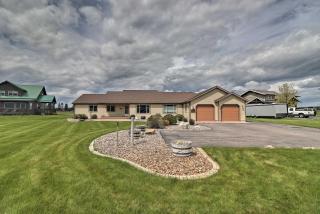 Columbia Falls Home with 1-Acre Yard and Views! - Columbia Falls - 0