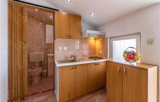 Stunning Apartment In Medulin With Wifi - Medulin - 4