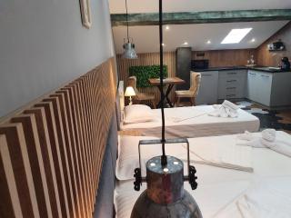 Kamelia guest rooms - 1