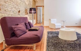 1 Bedroom Gorgeous Apartment In Berlin - 2