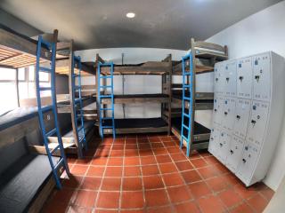 World Hostel - Canasvieiras - 1