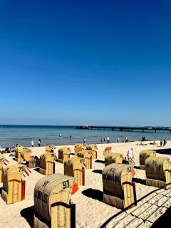 Moderne 3-Zi-Wohnung mit Meerblick direkt am Strand - Scharbeutz - 1