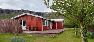 Ægisholt privete house with hot tub - Patreksfjörður - 1