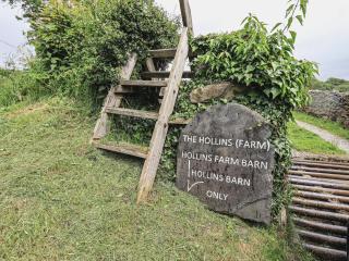 Hollins Farm Barn - 8