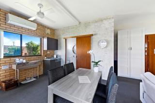 Fi's Beach House - Port Macquarie - 2