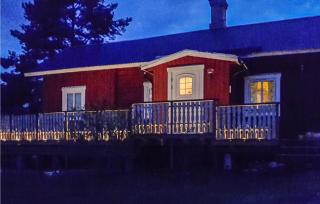 Awesome Home In Öje With Lake View - - 1
