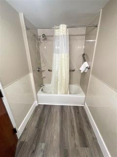 Shangri-La Motel - Seekonk - 1