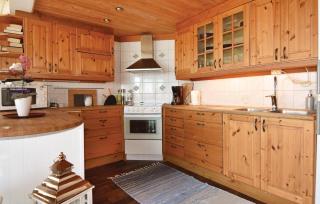 Amazing Home In Uddevalla With Kitchen - Uddevalla - 6