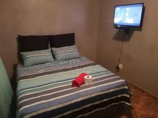 TL YAHWEH GUEST HOUSE - Boksburg - 5