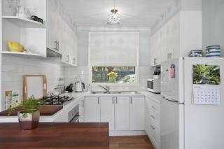 Cosy Corner - Torquay - 8