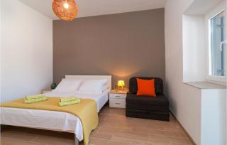 Gorgeous Apartment In Sutivan With Wifi - Sutivan (San Giovanni di Brazza) - 2