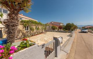 2 Bedroom Gorgeous Apartment In Vir - Vir - 5