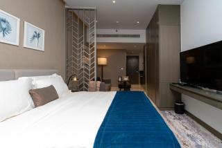 Vacay Lettings - Burj Khalifa & Canal view Studio at Damac Prive - Dubai - 5