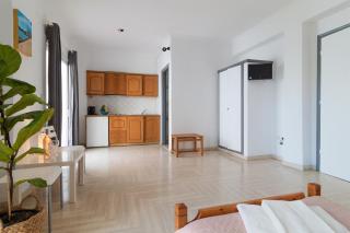 Kantaros Apartments - Ipsos - 2