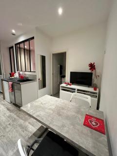 Studio tout équipé avec chambre indépendante - Aix-les-Bains - 0