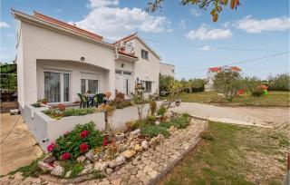 Amazing Apartment In Vrsi With Wifi - Vrsi - 5